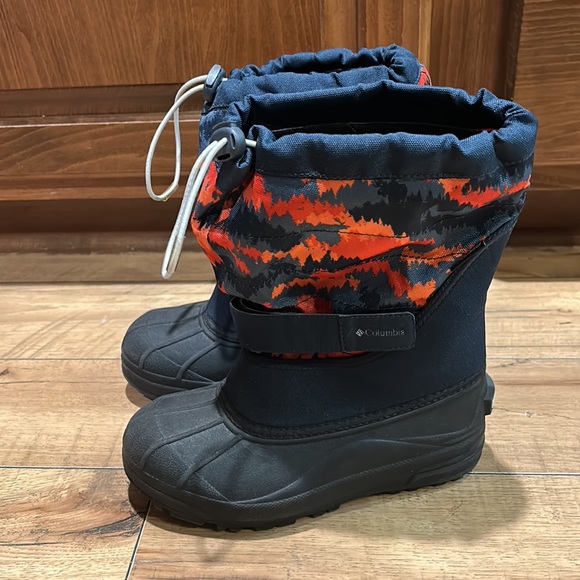 Big kids Columbia Powderbug Plus II Snowboots NWOT Boys size 5 - Picture 2 of 6